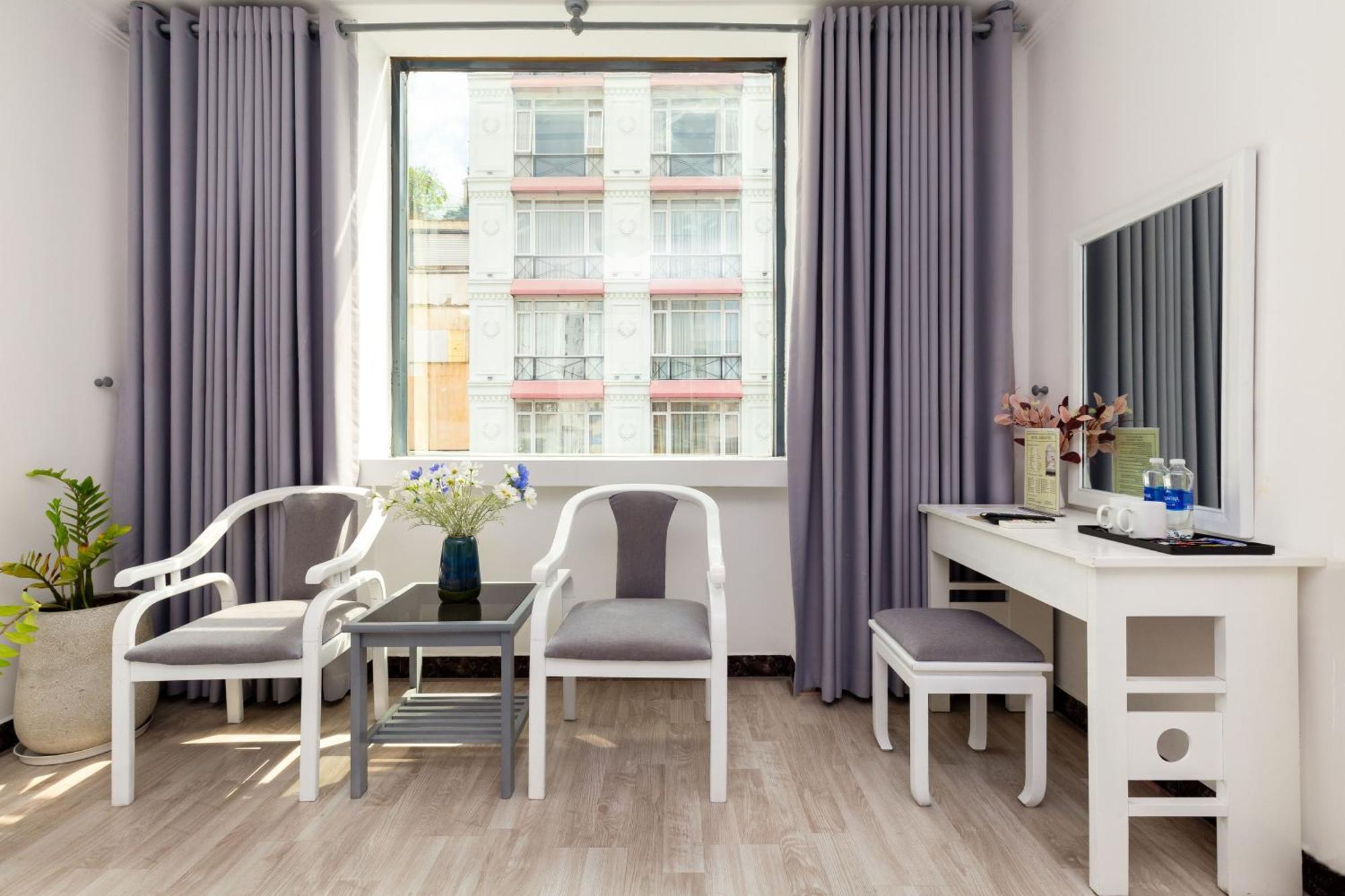 Centara Hostel Хошимин Экстерьер фото
