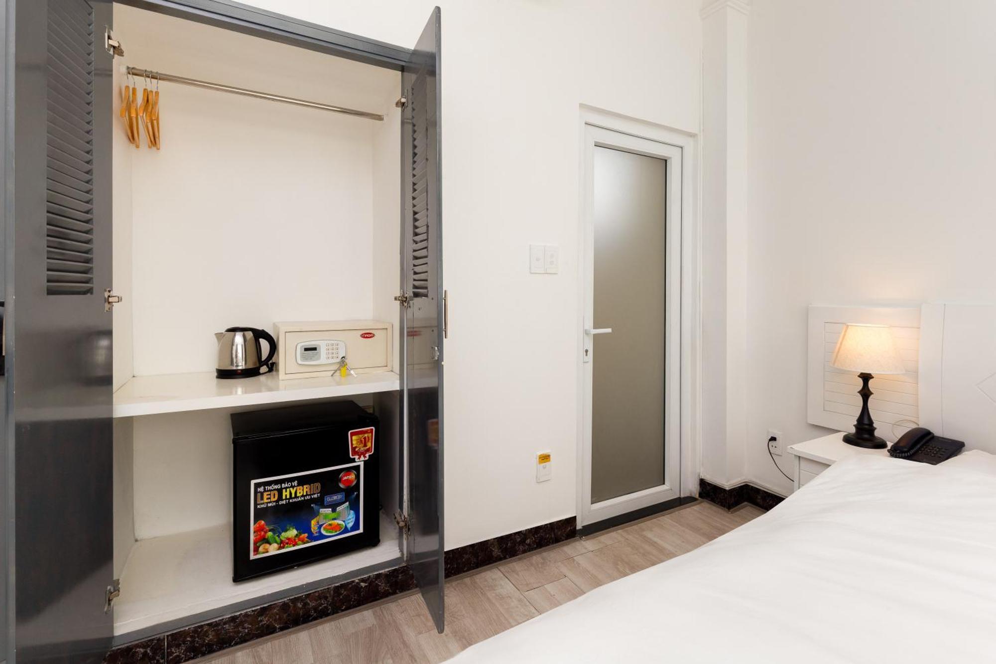 Centara Hostel Хошимин Экстерьер фото