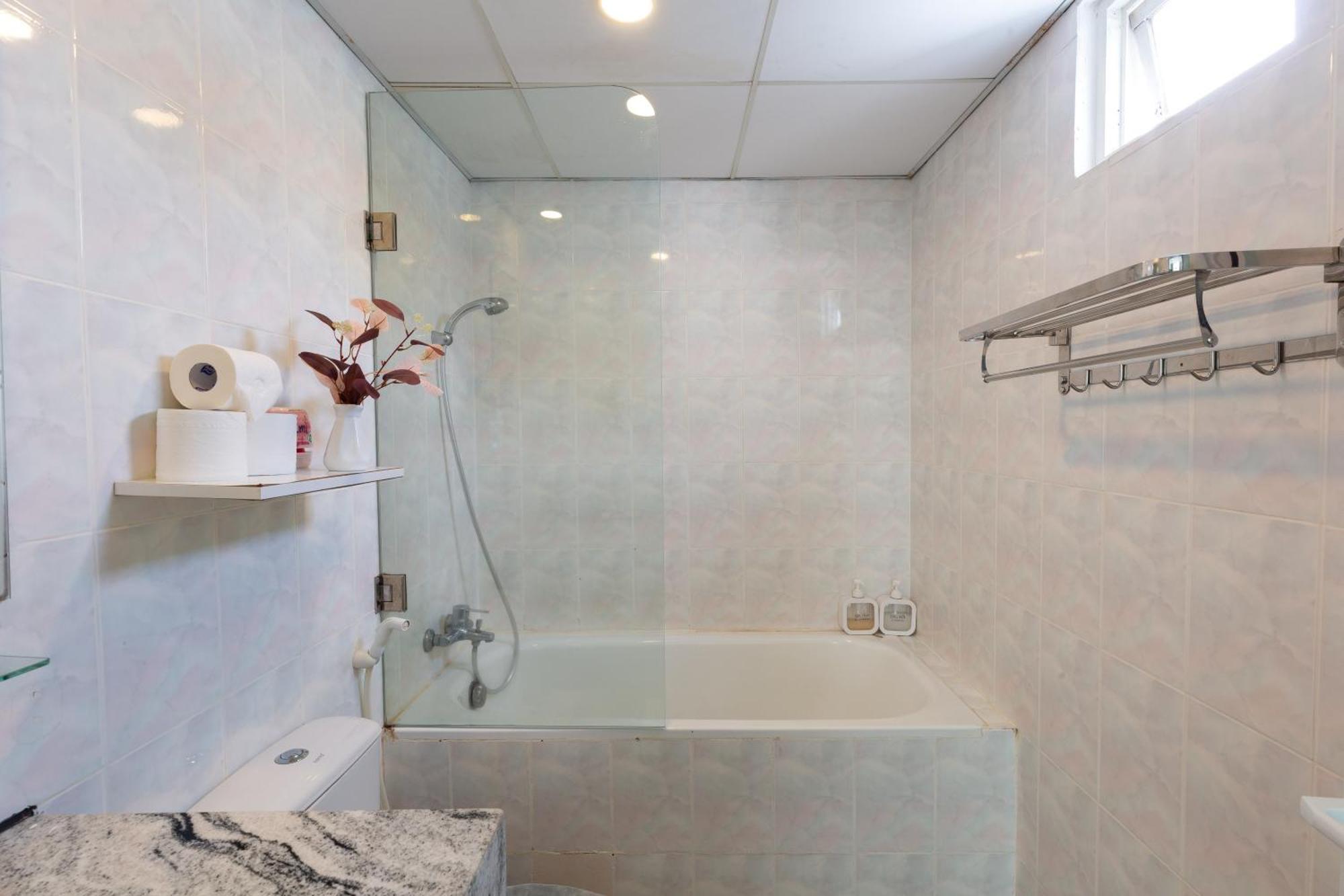 Centara Hostel Хошимин Экстерьер фото
