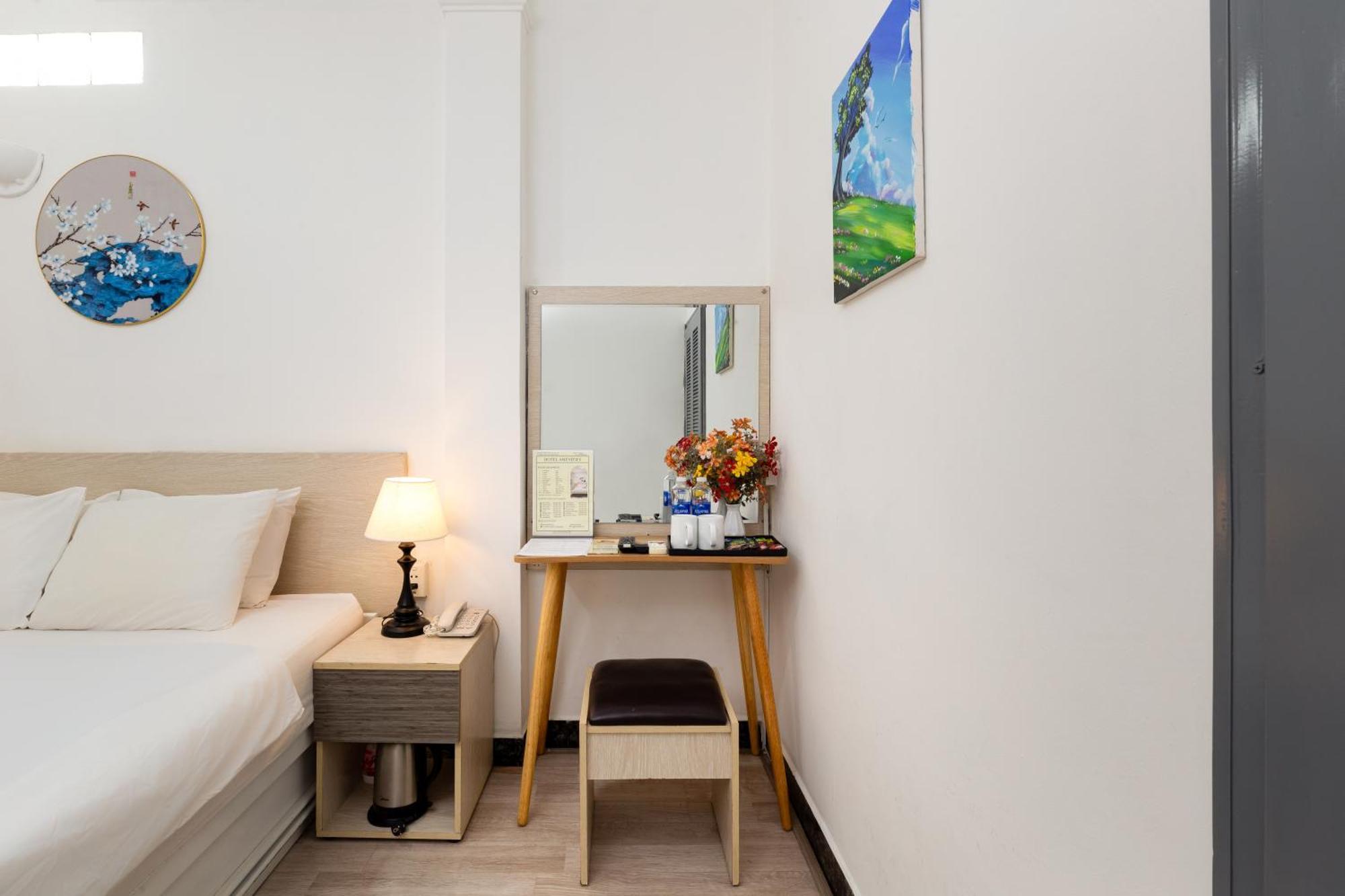 Centara Hostel Хошимин Экстерьер фото